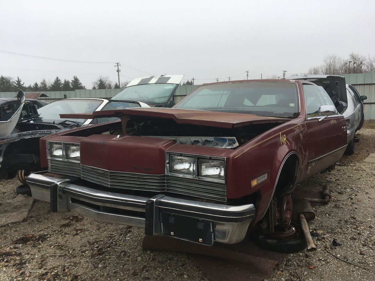 24hoursoflemons's tweet image. Too late for Lemons? 1982 Oldsmobile Toronado with the most lascivious red interior you've ever seen.

#Oldsmobile #Toronado #OldsmobileToronado #Olds #OldsToronado #FrontWheelDrive#TooLateForLemons #LemonsWorld #24HOursofLemons #LemonsRally #Lemons #Junkyard #JunkyardFinds