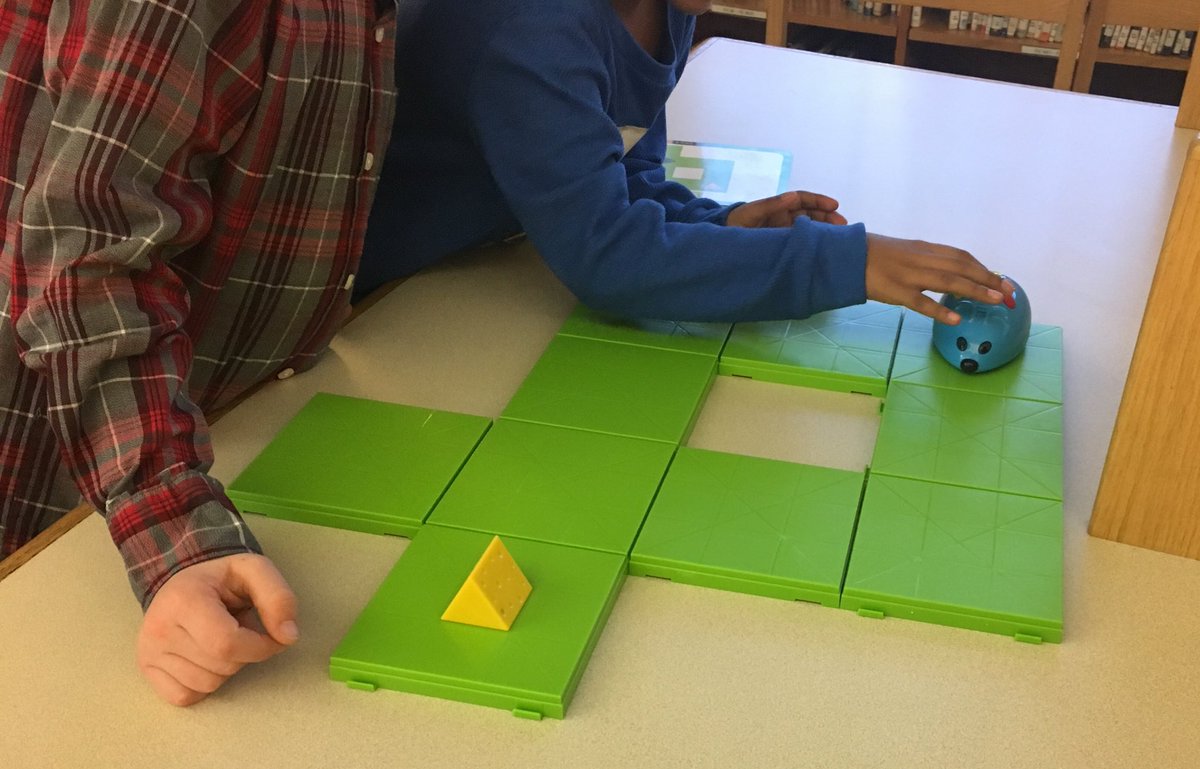 MsAhearnLMS's tweet photo. First grade @SargentSharks and @ThomsonTigers have been coding this week with #Kodable and our #codeandgorobot mice! Computer programming + hands on learning = lots of fun! https://t.co/gCy6i55D1o