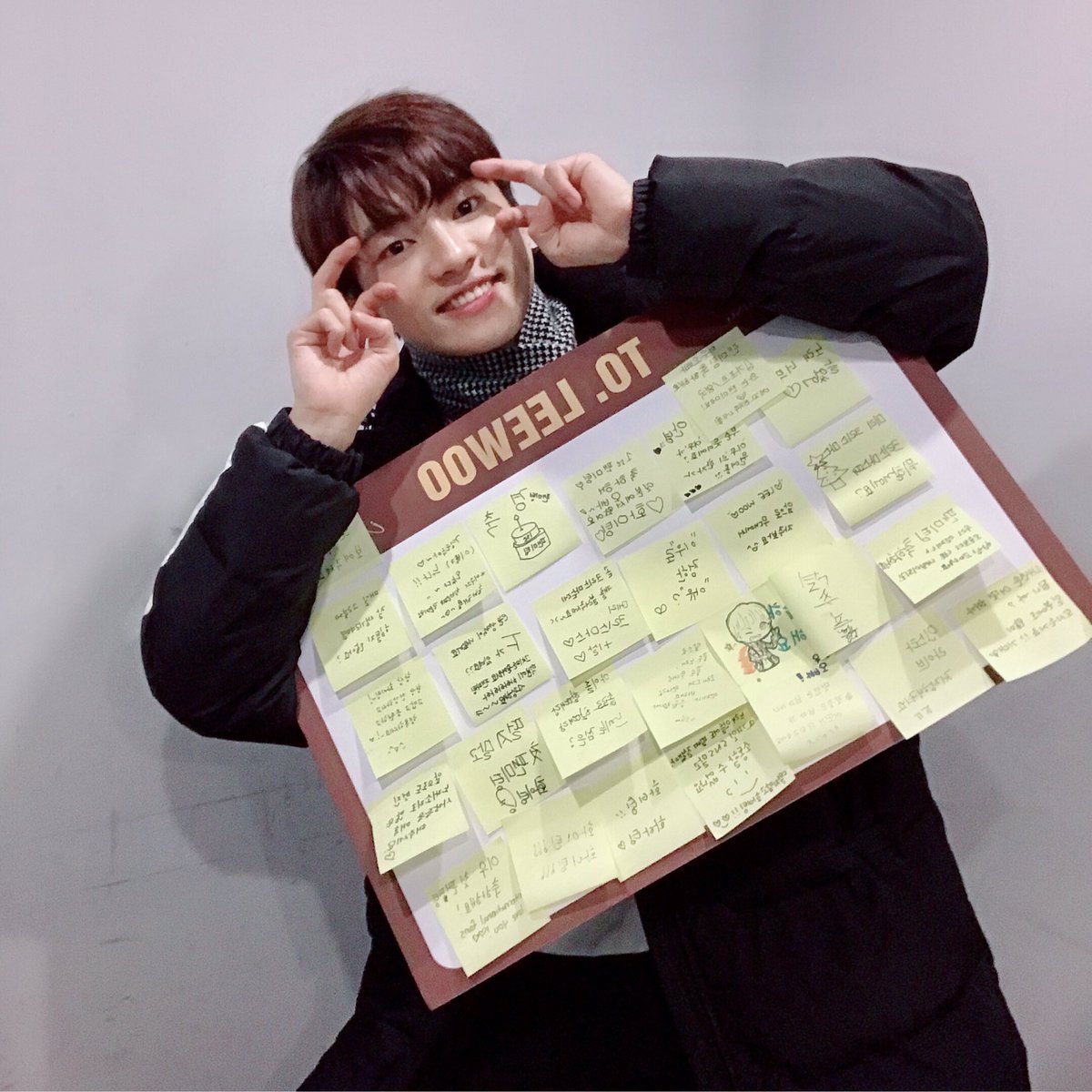 LEEWOO_OFFICIAL's tweet photo. [💌] 

늦은시간까지 함께 해주신 모든 분들 너무너무 감사합니다!! 앞으로 이런 시간 많이 만들수 있도록 노력할께요! 정말 즐겁고 행복한 시간이였습니다❤️ 
보내주신 사랑 잊지않을께요. 정말 감사합니다! 

#이우 #LEEWOO https://t.co/hAkxEsw4c1