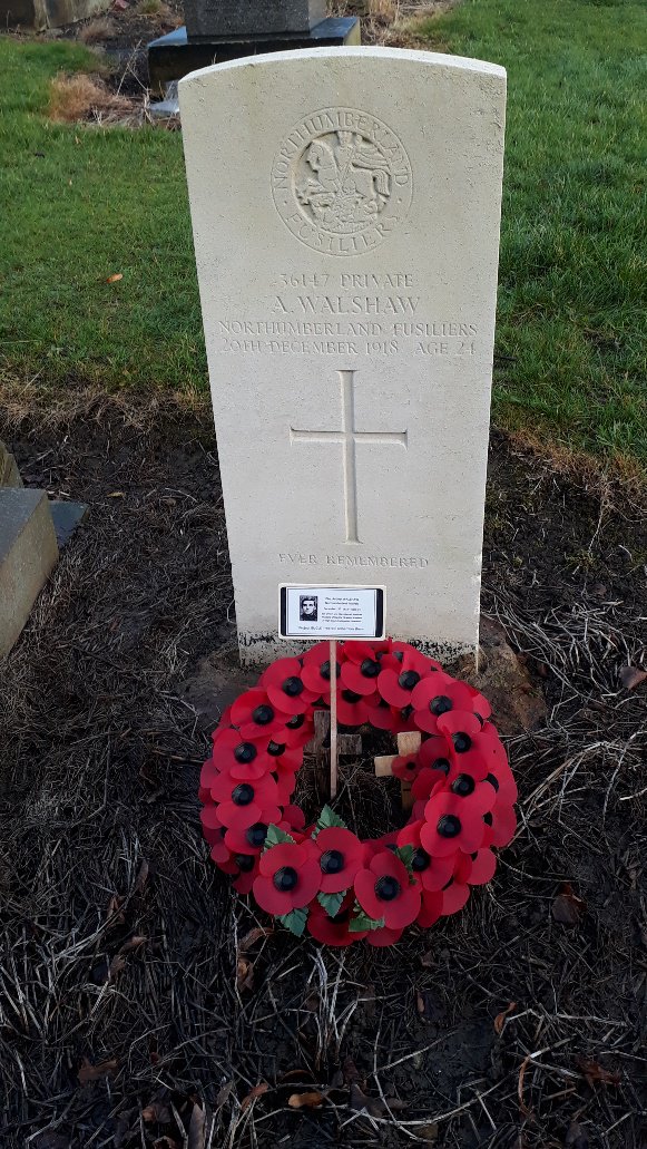 BugleBoy1418's tweet photo. Remembering today ... at a @ProjectBUGLE Wreath Ceremony at Dewsbury Cemetery -- Pte. Arthur WALSHAW, Northumberland Fusiliers and of Earlsheaton. He died in Staincliffe Base Hospital - he was just 24 years old. We Will Remember Them .... #batley #birstall https://t.co/FCUL0u9gim