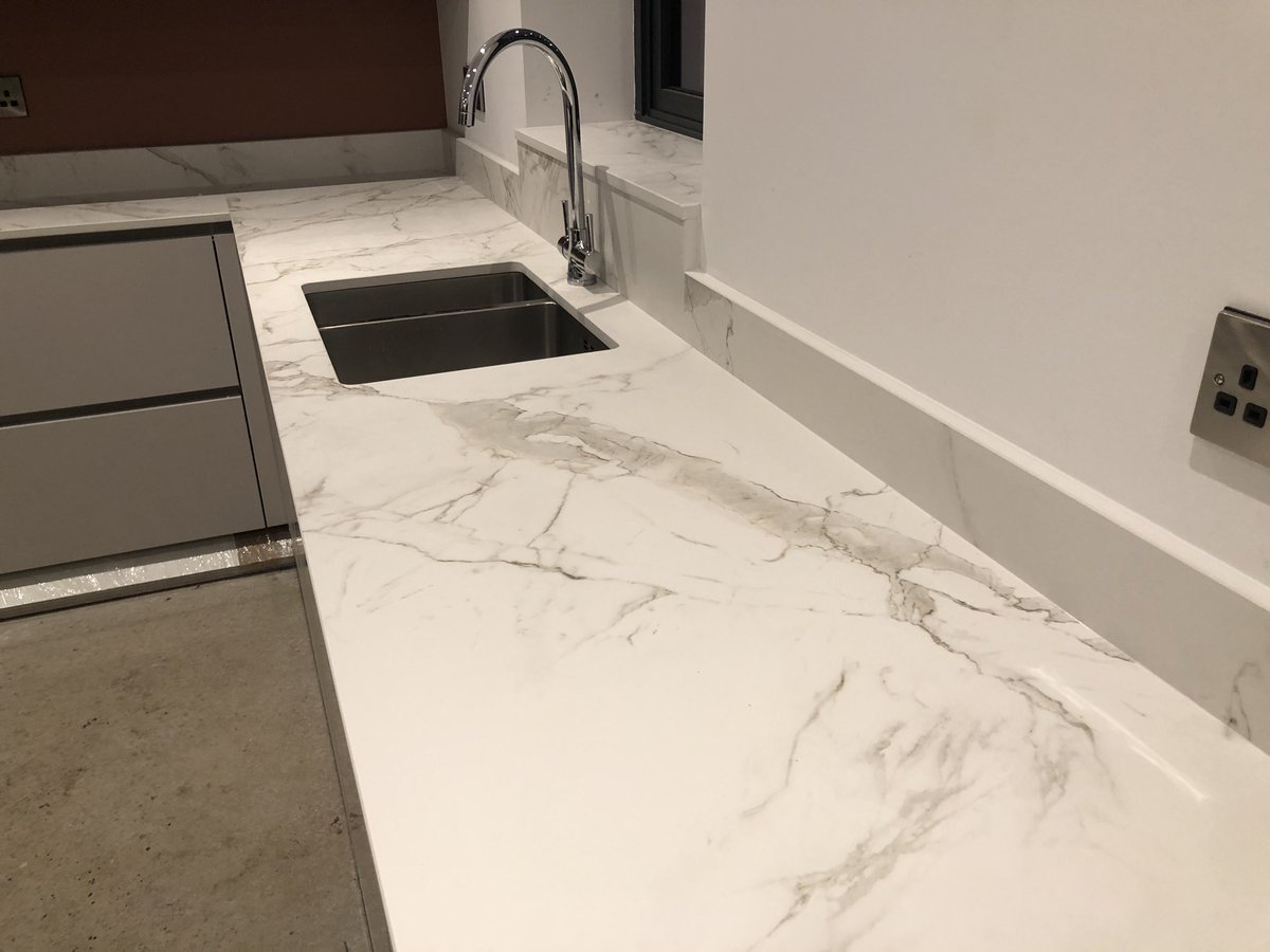 mickybricky1's tweet photo. Quartz fitted, plumbing connected, this kitchen will be stunning 👌🏻#Sheffieldissuper #sheffieldbizhour #sheffieldsmallbusiness #sheffield #mickybricky1 #mikehartleyconstructionltd #kitchenextension #atsopro #ATsocialmedia #ATSOCIALMEDIART #quartz #quality #ukbizhour #uksmallbiz https://t.co/5krKzZXEgf
