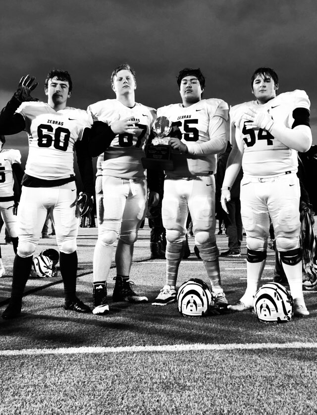 smithcrew5's tweet image. GRANDVIEW STATE BOUND 
GOOD LUCK ZEBRAS‼️‼️
#❤️my54 #mastersofdisaster 
🏈🖤🦓🏆🏈🖤🦓🏆🏈🖤