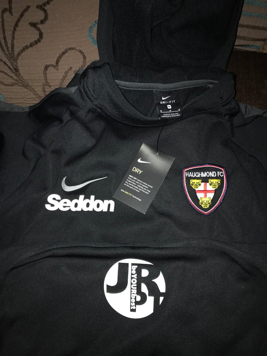 Just sorting out the lads new gear kindly sponsored by ⁦<a href="/JackRogersPT/">Jack Rogers PT</a>⁩ ⁦&amp; ⁦@dunc_williams⁩ from Seddon #mond