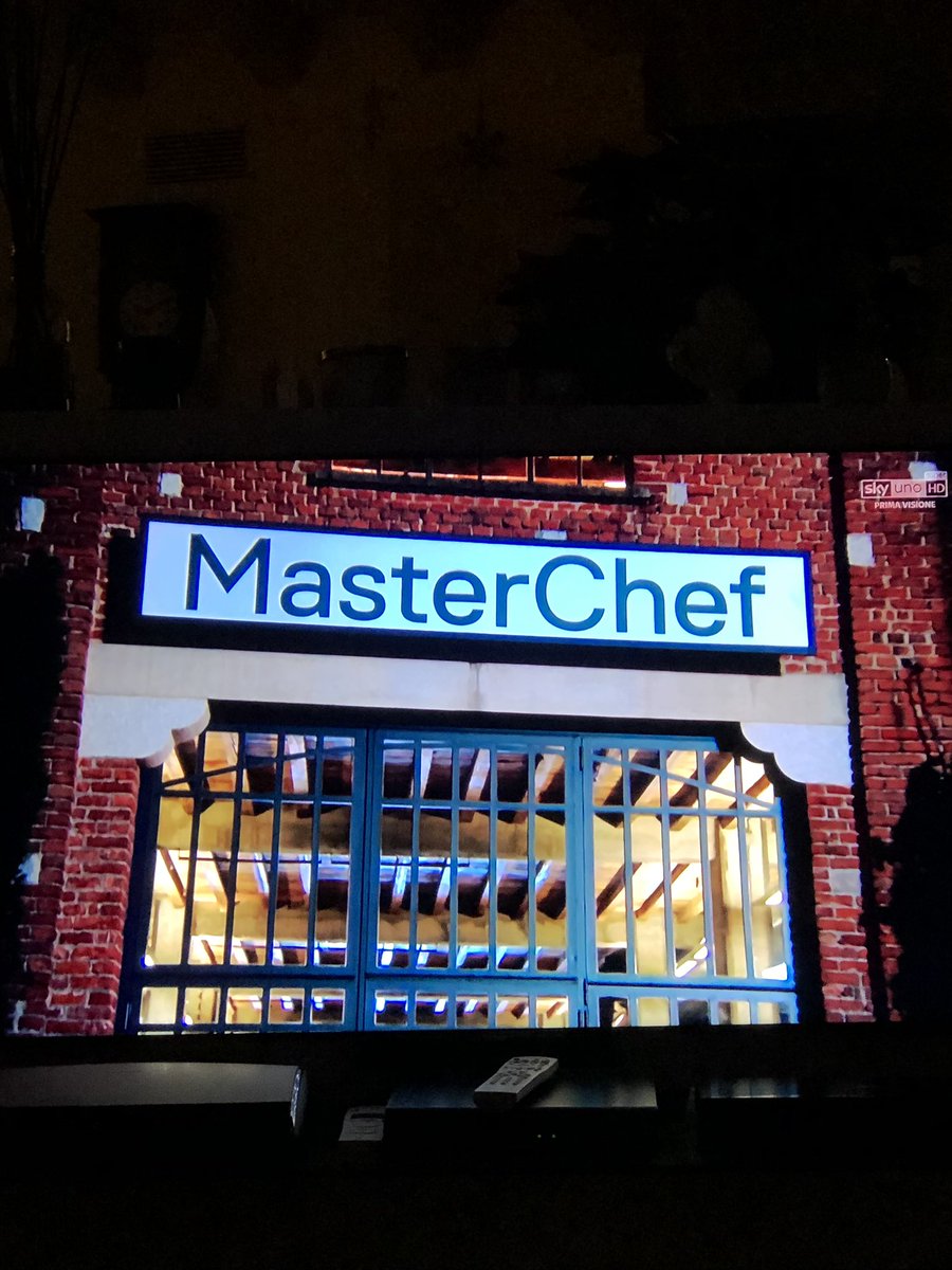 SofiaStiffoni's tweet photo. Prima puntata di #MasterChefAllStars 
Ho già l’acquolina in bocca 😋😍 https://t.co/LiSB4qtpfK