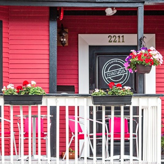 You know what's great in this cold weather to keep the bones warm in #Vancouver? Soup! At Caffe Mangia They're giving away a free side soup for 15 bikos! Start your activity and walk over to grab it while it's hot! #everyridecounts #bikoappen #soup #free #goodfoodcoldweather