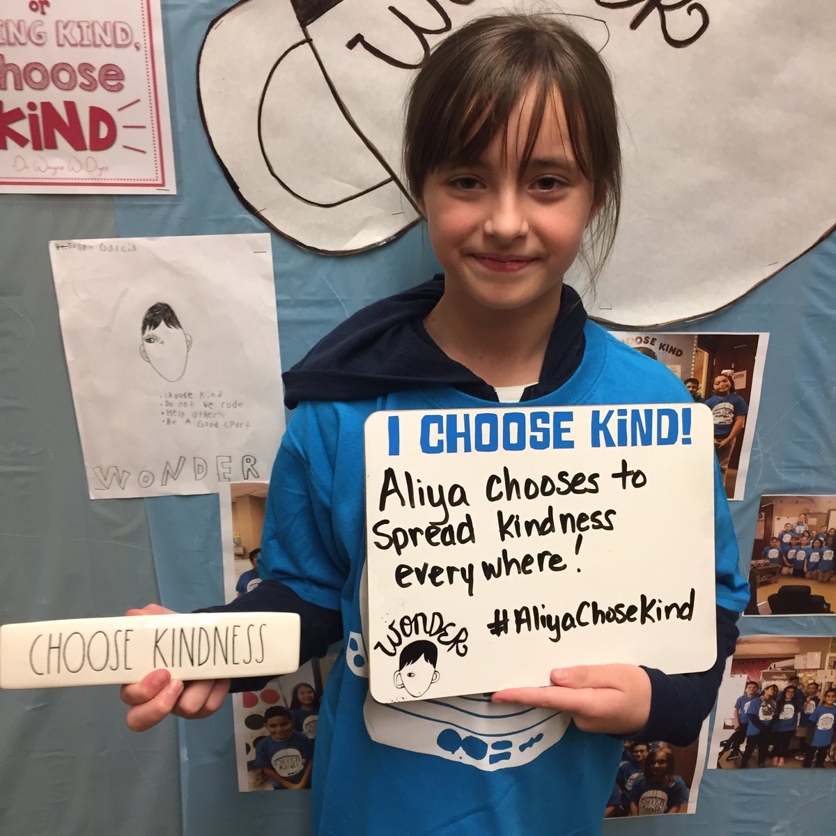 mllmrsjohnston's tweet photo. Aliya chose kind! #mylincolnlion #schk12 #choosekind #swagstudent https://t.co/Axa9Ncbzfb