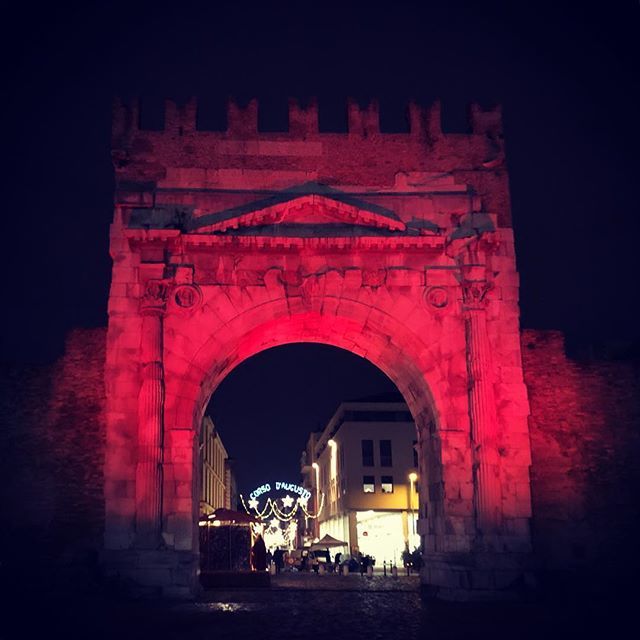 riminisparita's tweet photo. Santa Claus is comin’ to... #rimini 🎅🏻😎🎄
.
.
@igersrimini #riminisparita #arcodaugusto #natale #luminarierimini #christmas #christmaslights https://t.co/bRXAvTSWsq https://t.co/fChyVVWskL