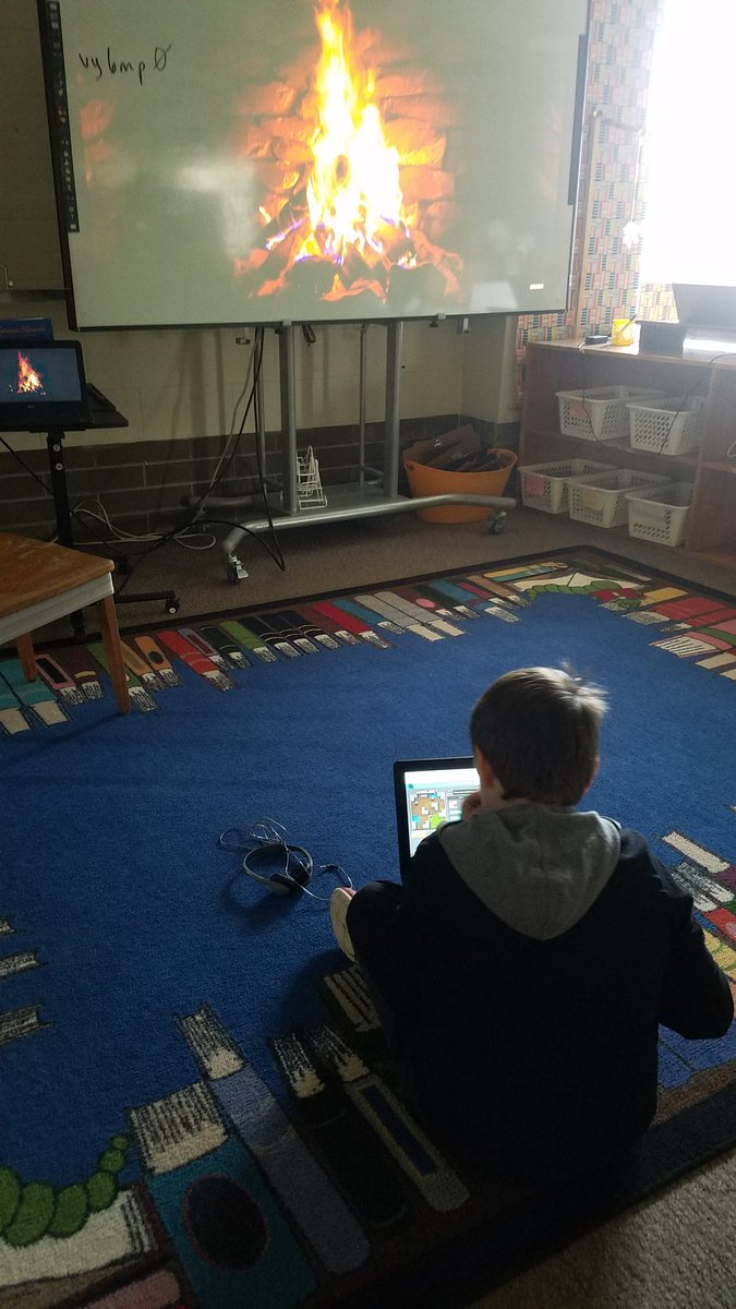 HeatherTechTST's tweet image. @MrHarringtonEES @herman_kristin #ICSDEdTech supporting student voice and choice with #CasualCodingClub, and exploring how to tinker with existing projects to customize. #EEE #Inclusive #learnthroughplay