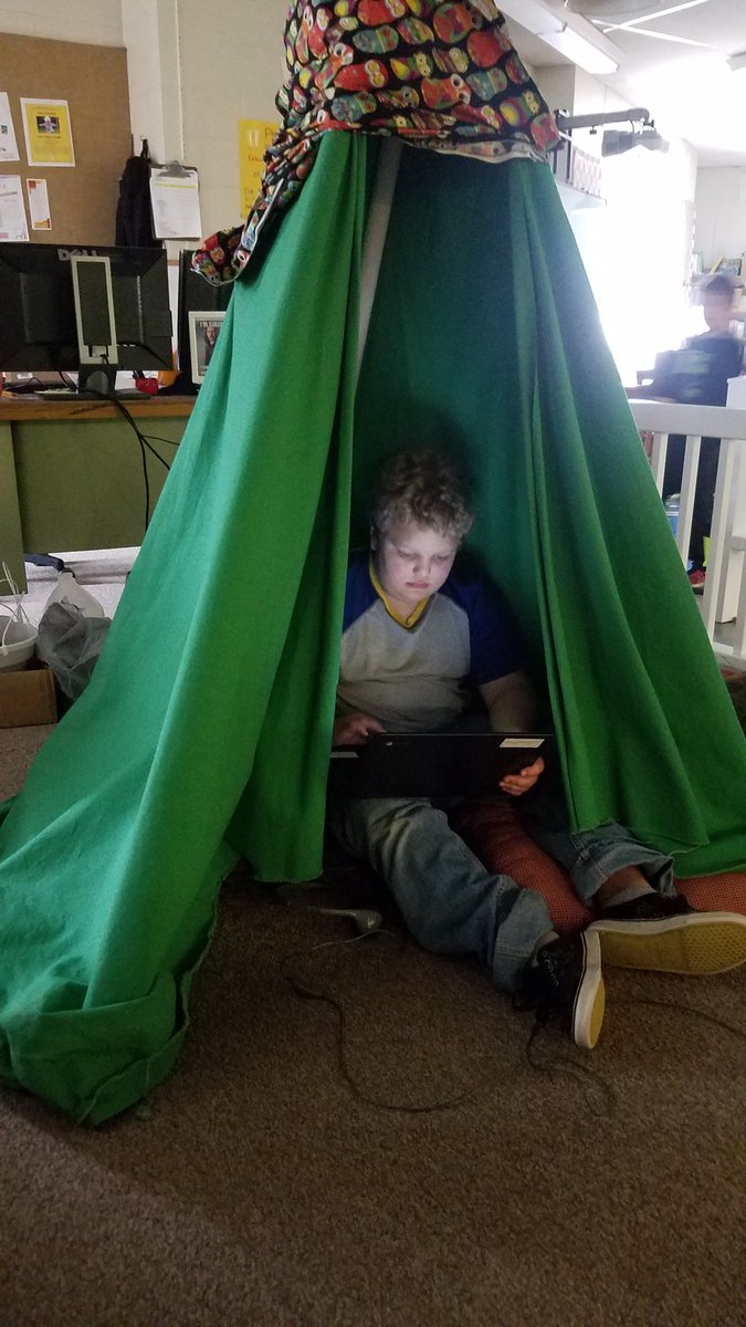 HeatherTechTST's tweet image. @MrHarringtonEES @herman_kristin #ICSDEdTech supporting student voice and choice with #CasualCodingClub, and exploring how to tinker with existing projects to customize. #EEE #Inclusive #learnthroughplay