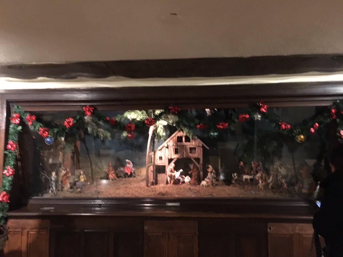 idanieves15's tweet image. As promised 😃Mass was beautiful, and no matter how many times I see a Nativity Scene, it still leaves me in awe. Have a blessed afternoon #Advent2018 St.FrancisofAssisiNYC