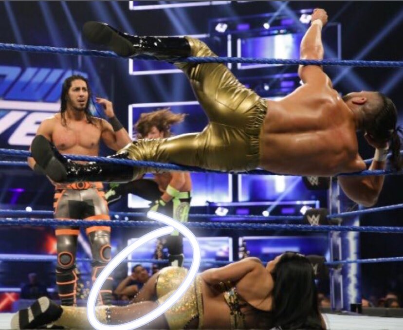 We see you!
#TranquiloPose @WWE