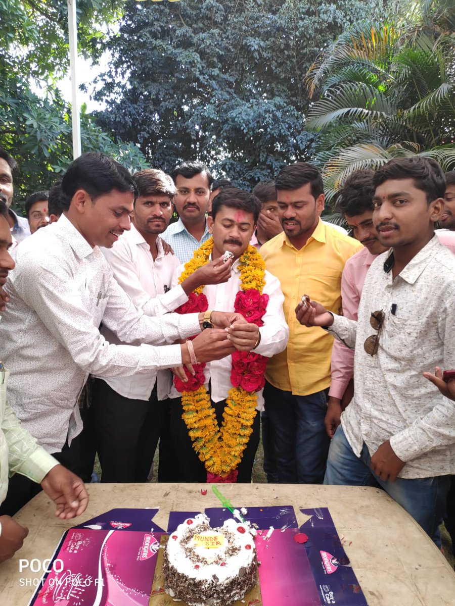 nitinghumare55's tweet photo. Munde Sir Birthday Celebration Beed District Mukta Lwans All ASSKC Group Beed https://t.co/vqYyqurkrr