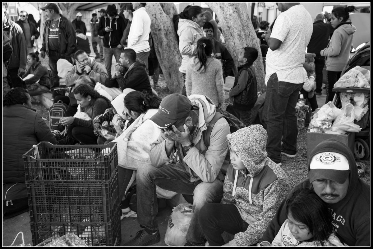 ToddBigPhoto's tweet image. The #AsylumSeekers will be required to stay in Mexico while their claims are processed. cnn.com/2018/12/20/pol… #nielsenresign #Immigration