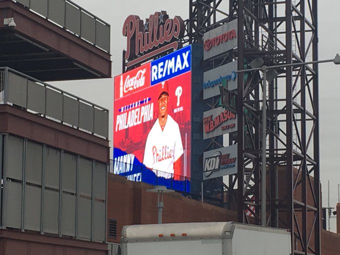 View image on Twitter