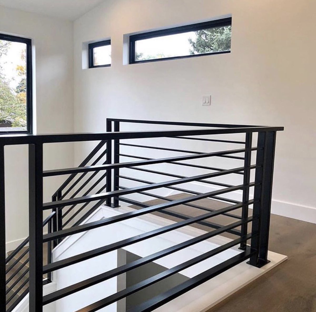 taraparas's tweet image. We can’t get enough of the beautiful lines of this custom metal railing! 😍 Beautiful design by local company @twinpeaksmetal for @kb_builders 
__
ParasRealEstate.com
__
#customrailing #metalrailing #realestate #utahrealestate #parasteam #realestateagent #parasrealestate