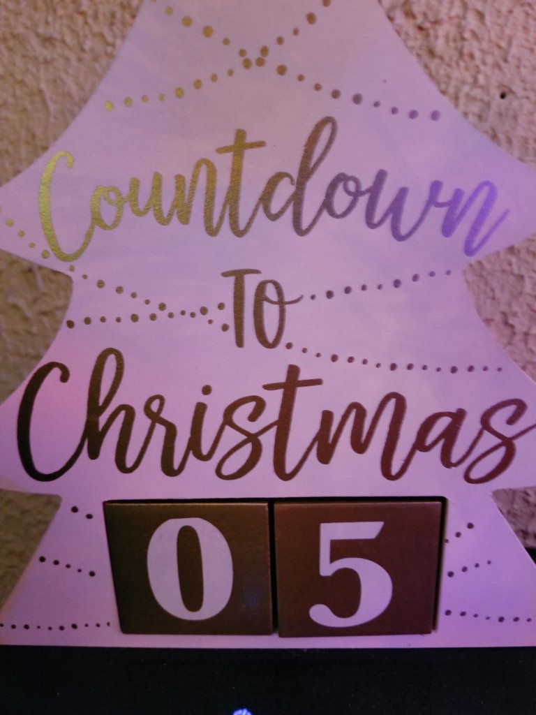 El_Caz's tweet photo. #Christmas #Countdown 2018

Seems like just yesterday that I started this countdown...

Sure moves fast... https://t.co/jWkl9ilkqa