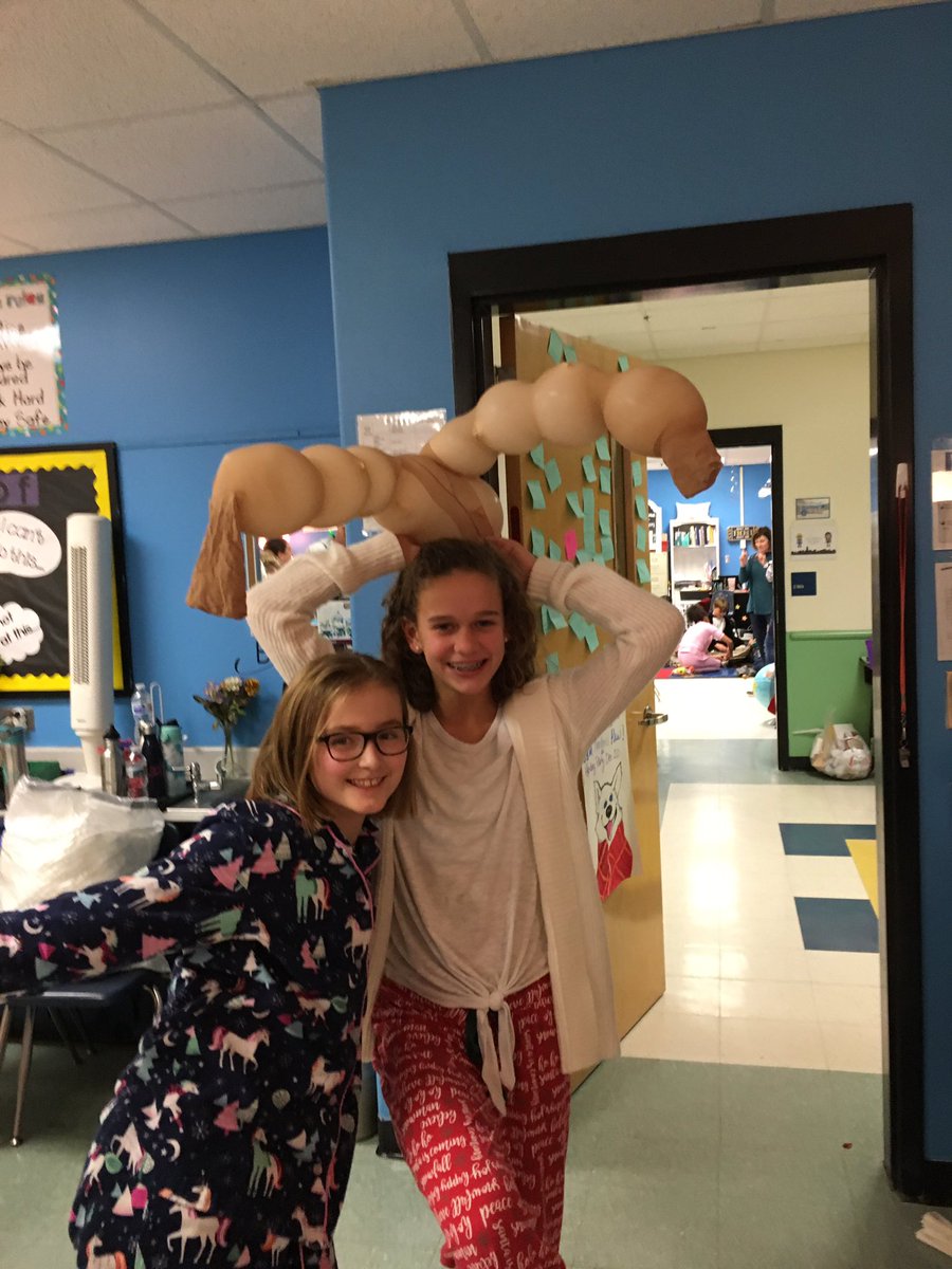 keslersclass's tweet photo. Getting our antlers on @summithillhusky https://t.co/200RTNnwXz