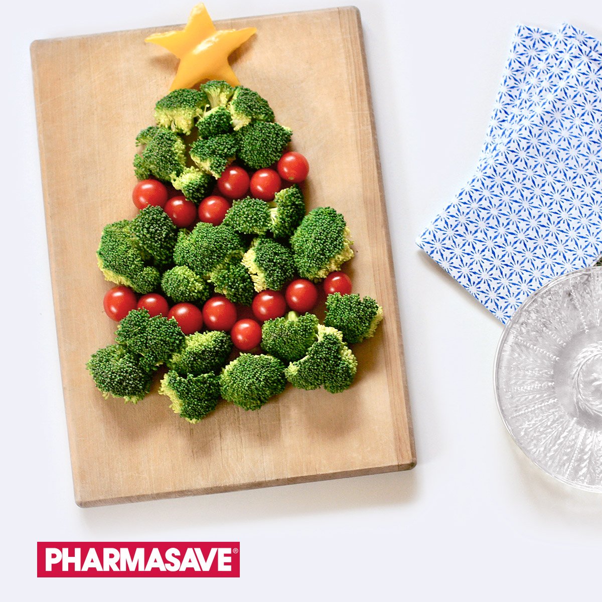 A veggie tray doesn’t have to be boring! It’s all about the presentation with this festive #recipe. #LiveWellWithPharmasave bit.ly/PHAFestiveReci…