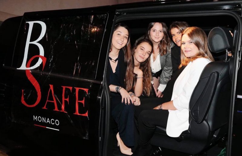 RadioMonacoFM's tweet photo. Après une soirée trop arrosée l'association #Besafemonaco vous ramène chez vous en toute sécurité.
Demain matin, 8h30-9h sur Radio Monaco, ne manquez pas l'interview de Camille Gottlieb et Laura Dias.
Avec trois autres amies, elles ont créé cette association. https://t.co/ngOthr73Cn