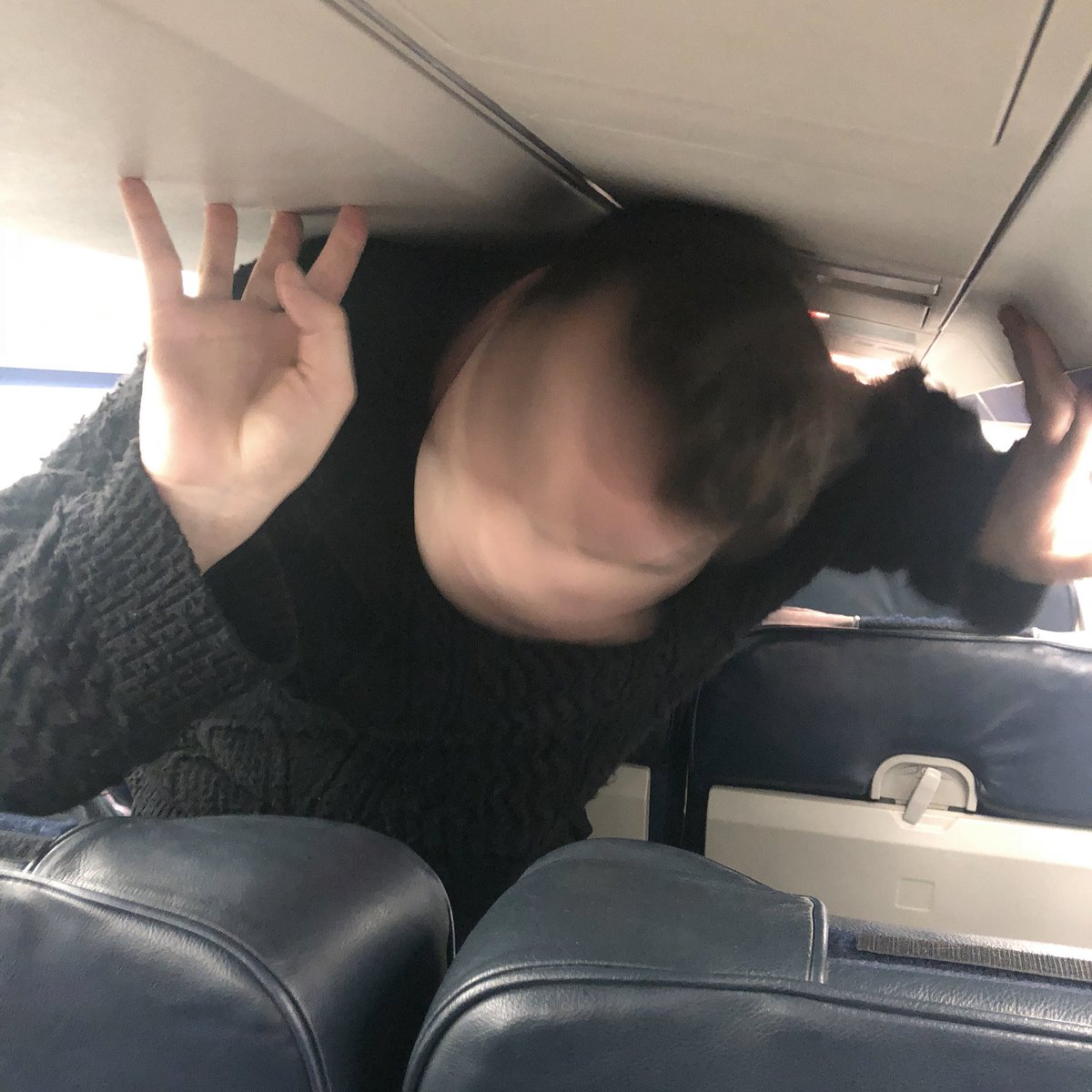Daniel Howell (@danielhowell) on Twitter photo 20/12/2018 18:26:06 @squishyhoweII rrrrrraaaawwHYOSTHISPLANESOSMallICANTfitInTHisTHiNGmySpIneisBEINGCRushed @squishyhoweII rrrrrraaaawwHYOSTHISPLANESOSMallICANTfitInTHisTHiNGmySpIneisBEINGCRushed