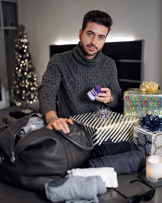 AlexCosta's tweet photo. Currently having a hard time packing all my gifts before I head out for the holidays, but I definitely won't have a hard time sleeping during my travels thanks to @ZzzQuil PURE Zzzs Melatonin Gummies! #VicksPartner Make sure to bring these gummies when packing your carry-on … https://t.co/TKWOtjDF8M