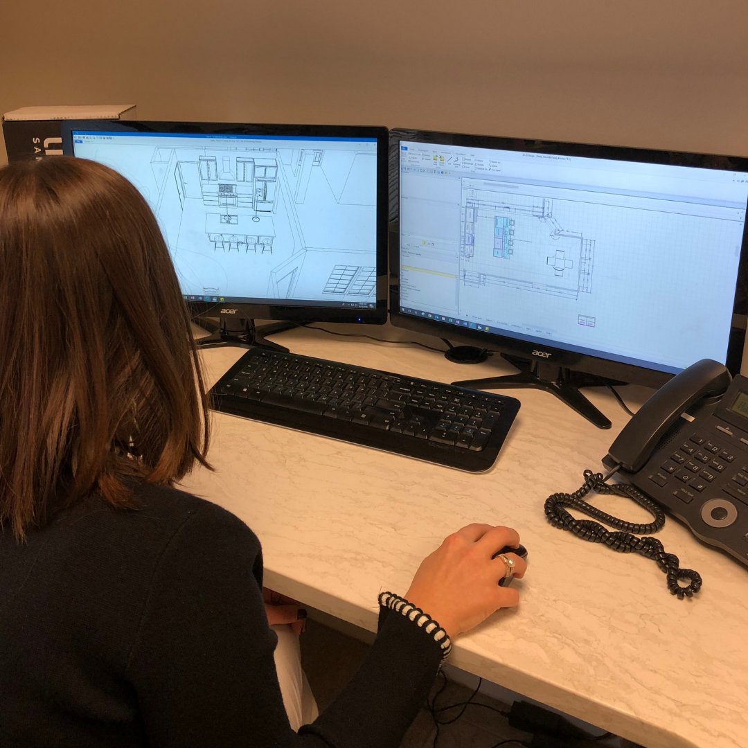 acadian_house's tweet photo. Weโre showing a little BTS action of a renovation we worked on! Our designers are quite talented when it comes to creating the kitchen/bath of our client's dreams! #ahkbs #acadianhouseproud #gobr #brdesign #interiordesign #designdetails #kitchendetails #bathroomdetails https://t.co/IDlAVHvdG0