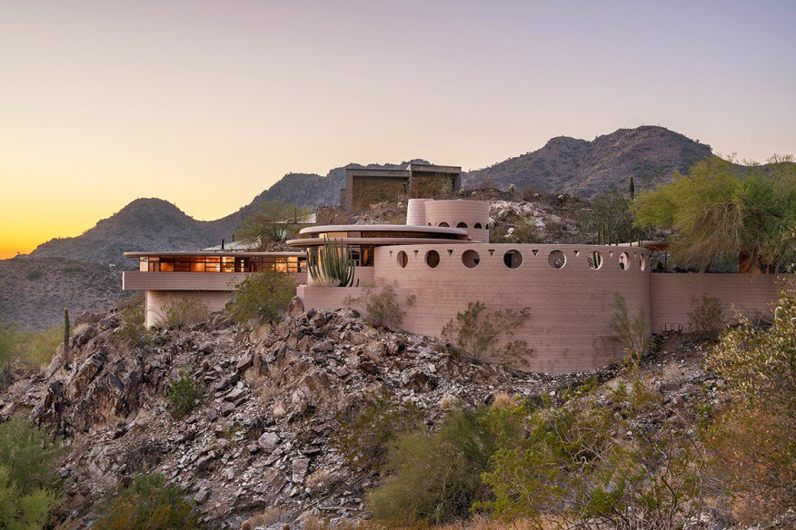 Frank Lloyd Wright–Designed Norman Lykes House is back on the market. #ARBestOf2018 bit.ly/2n4YC1j https://t.co/IfjNhmEN4U