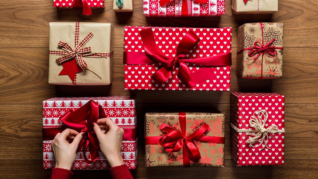 BESTxWIRELESS's tweet image. 💕‘Tis the Season! Give your loved ones the BEST gifts w @boostmobile &amp;amp; treat yourself at the same time! Visit our locations! 1611 E Bessemer Ave. GSO, NC ❄️