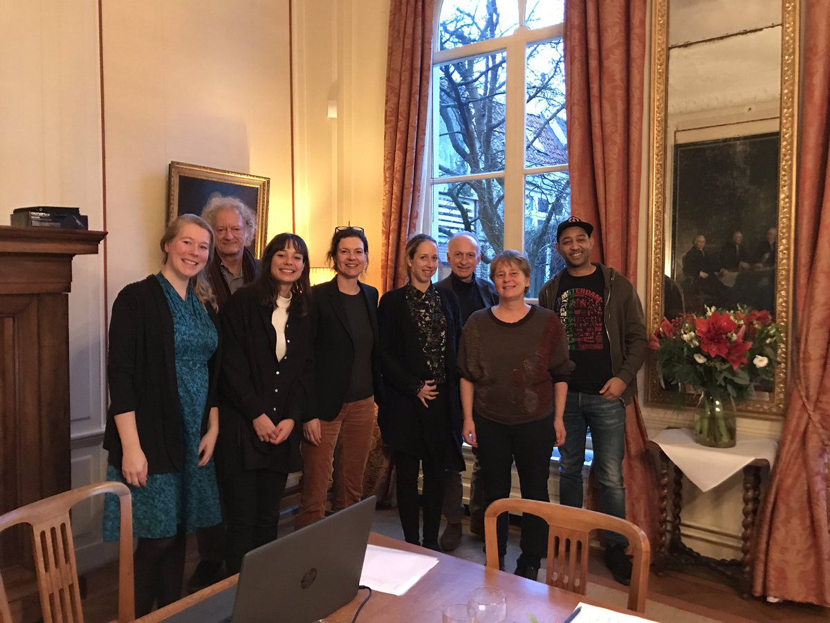 Vandaag een leuke meeting bij Het Maagdenhuis fonds over het stimuleringsprogramma  van Jongeren initiatieven. Het Maagdenhuis bereidt het programma uit met het jongeren aanleren van onderneming skills🤗 #amsterdam #fonds #jongeren #programma