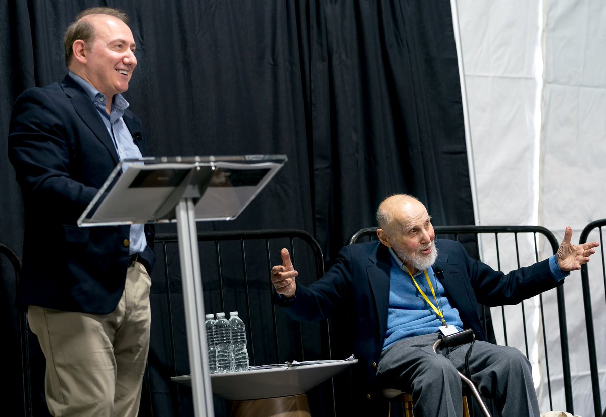Nokia Bell Labs researcher and close friend, Rene-Jean Essiambre (L) joins Arthur Ashkin (R) on stage for Arthur’s 2018 Nobel Prize laureate lecture on his invention of optical tweezers. Rene gave Arthur’s lecture in Stockholm on December 8th. nokia.ly/2S99kBx