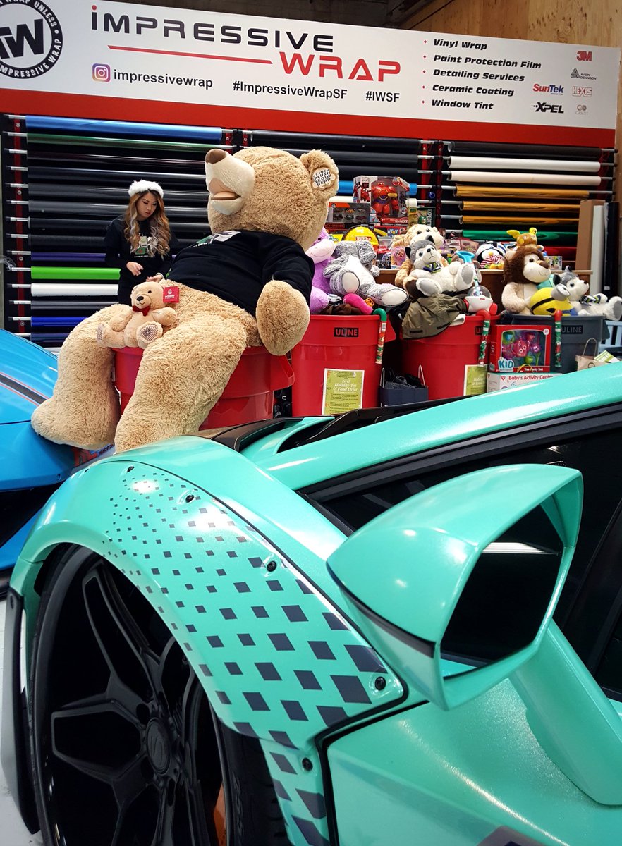 TreadLyfe's tweet photo. #ThankfulThursday -- Thankful for the car communities, all the folks with big hearts this holiday season 🎄 @StanceLab Toy Drive helping bring joy to the kids of south San Francisco this Christmas https://t.co/dEKsaonQbv
