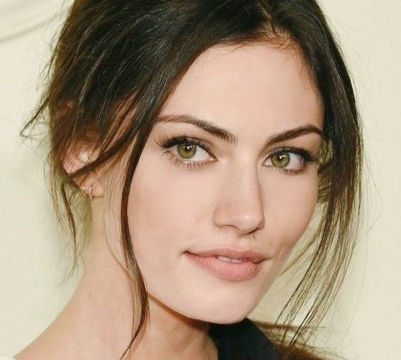 lirouwolf's tweet image. Aaaaaaa hoje é um dia muito especial, eu amo vocês minhas bebês e sei que vão encontrar uma felicidade imensa uma na outra ❤️❤️
#WendingHosie