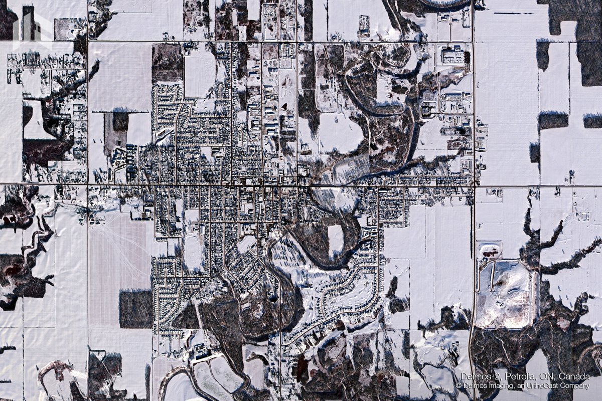 EarthDailyA's tweet image. Tomorrow&apos;s #WinterSolstice marks the 1st day of winter according to the astronomical calendar. To get you in the mood, we bring you some stunning #DEIMOS2 images of snowed places. Which one do you like the most? #WinterIsComing