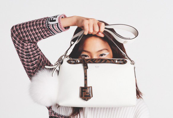 Tis’ the season for giving! 🎁

 Check out Haute Living’s 2018 Haute Holiday Gift Guide to find the perfect gift for everyone on your list. 

ow.ly/8Uax30n3OeQ