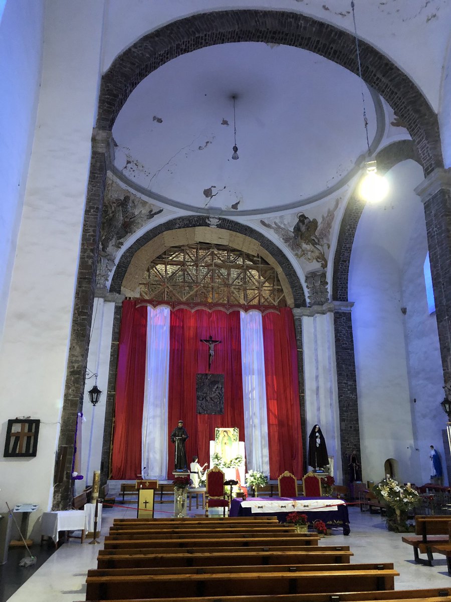 El interior del templo de Santiago en Tlatelolco. Fue fundado en 1527 y es uno de los más antiguos de América. Sus p... | Tlatoani_Cuauhtemoc | Scoopnest El interior del templo de Santiago en Tlatelolco. Fue fundado en 1527 y es uno de los más antiguos de América. Sus p... | Tlatoani_Cuauhtemoc | Scoopnest