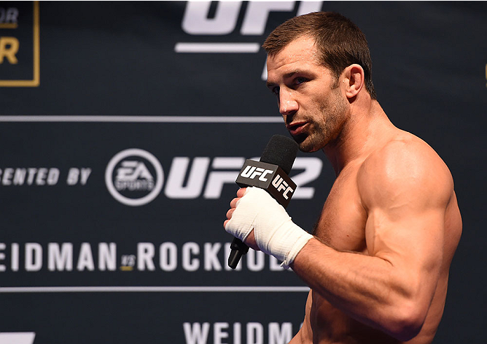 MMAplanetNL's tweet photo. Luke Rockhold: ‘Klaar met middengewicht, tijd om omhoog te gaan’ https://t.co/6RNJEfVsYx https://t.co/Cir0JI7JF4
