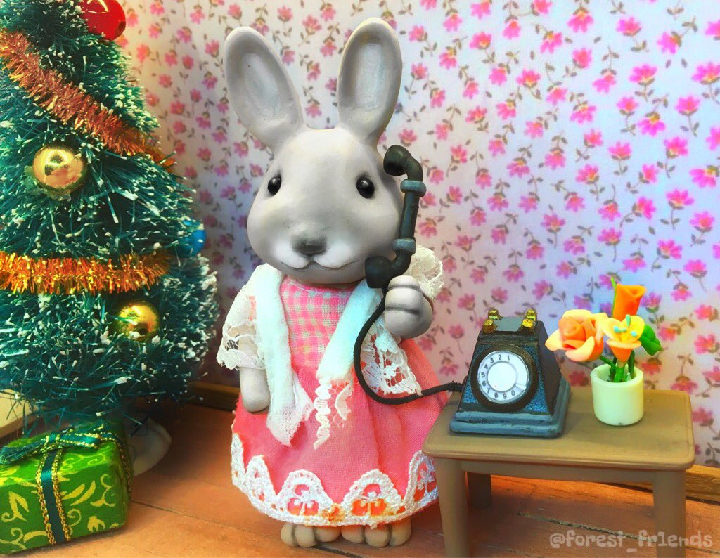 he buys me flowers, he opens doors for me. i think this might be love-
i’ve even trimmed my minge...