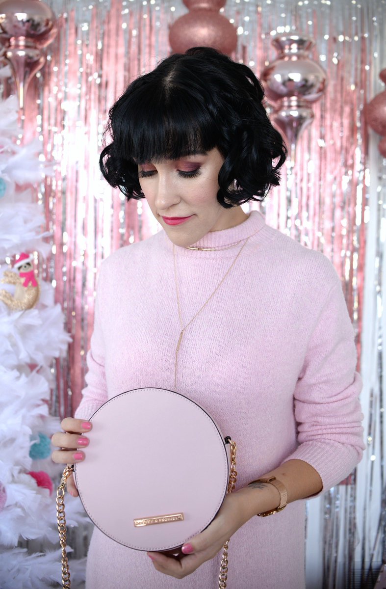 @NyxCosmetics Sugar Trip Giveaway!

Re-Tweet to win the ultimate NYX prize pack for you &amp; a friend (valued at over $200)! 

1. Follow myself <a href="/CanFashionista/">Canadian Fashionita</a> 
2. Like this photo
3. Tag a friend you'd share the prize with
Head to blog for more chances:
canadianfashionista.net/nyx-sugar-trip…