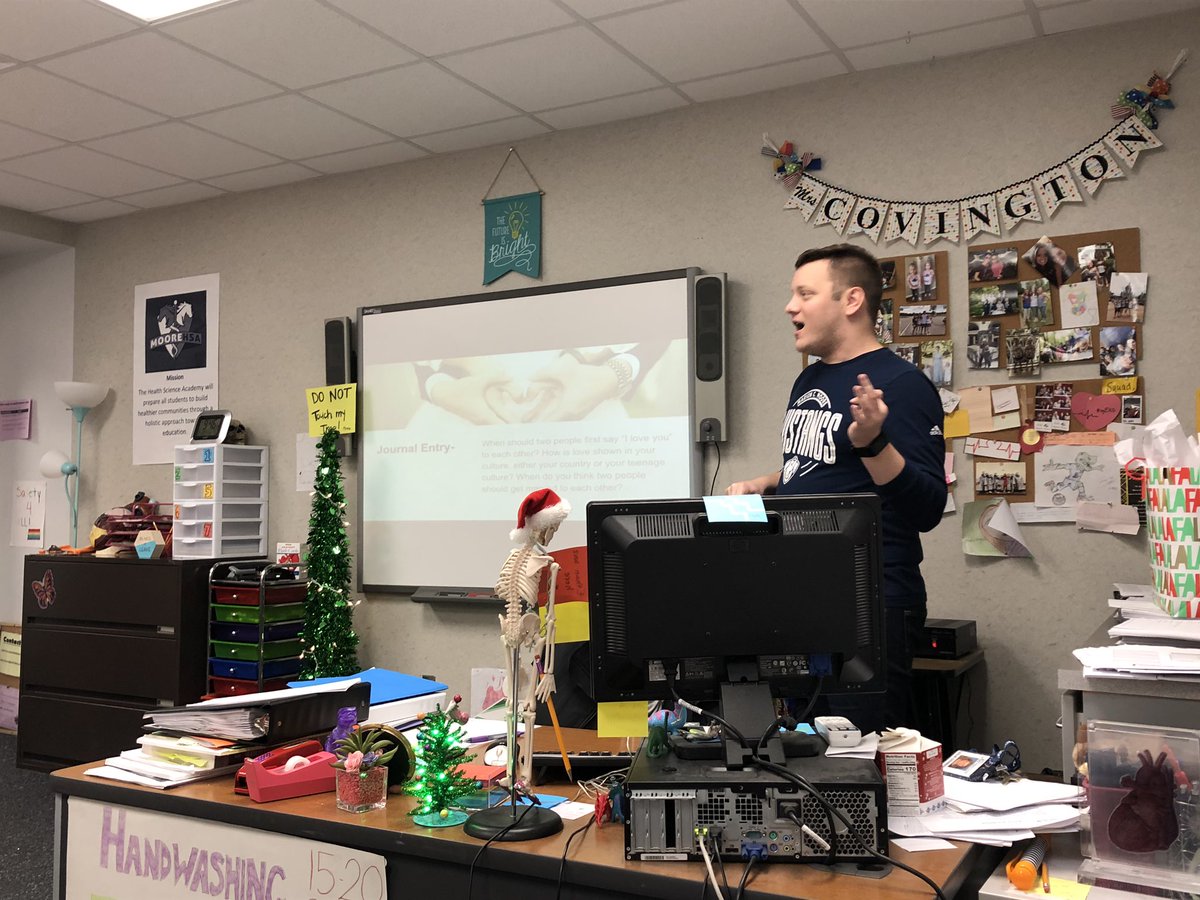 mandi_mcfadden's tweet photo. Outstanding REAP lesson analysis by @mrcourtney_esl in our @Moore_HSA PLC! #knowmoore https://t.co/8zvHyTJZU9