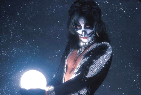 Happy birthday peter Criss!! 