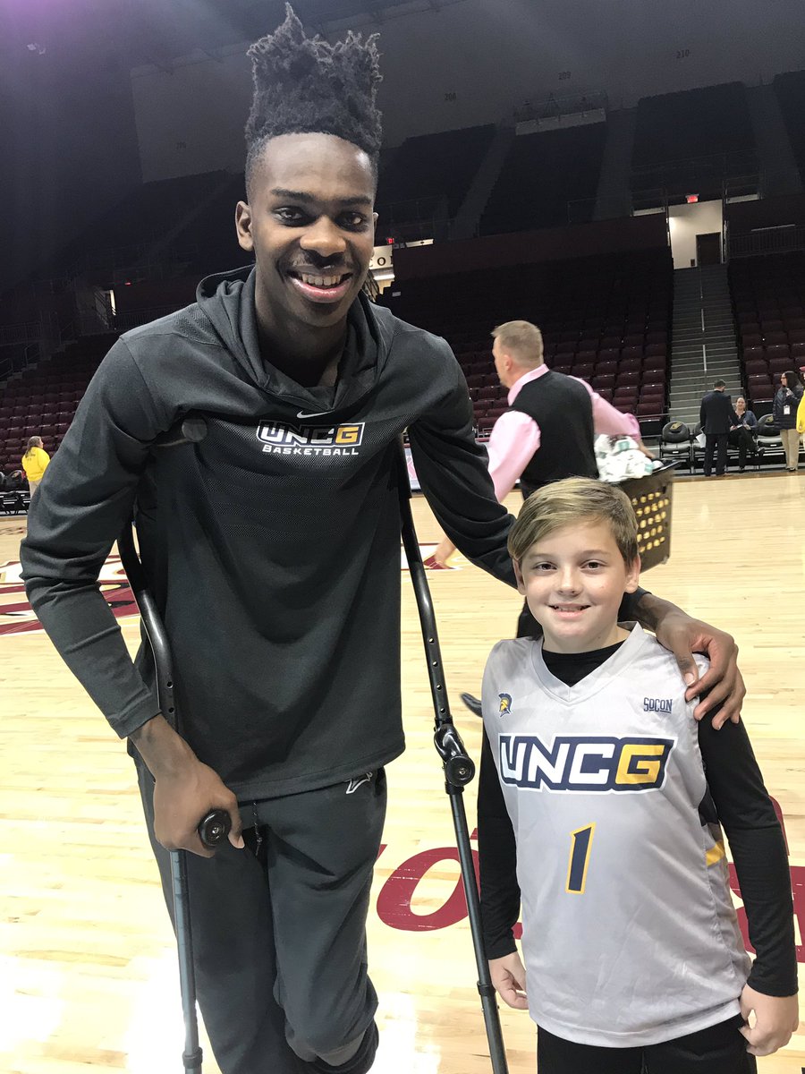 chadcheek's tweet image. Can we get a Like or a RT for James Dickey’s foot 🦶 ?@21james__ has been to the docs and I’m sure @runtnc and the @UNCGBasketball training staff are taking good care of him. But a few extra prayers never hurt🙏🙏 Get well soon James!