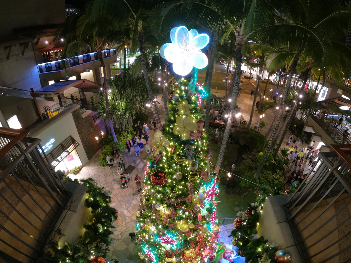 Hawaii Isla 808 On Twitter Last Night From Royal Hawaiian Center