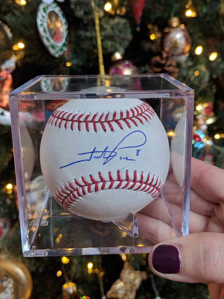 Best Christmas present arrived today. And, the man can write in cursive! #Xennial #NoKidHungry <a href="/hunterpence/">Hunter Pence</a> <a href="/LetsGetLexi/">Alexis Pence</a>