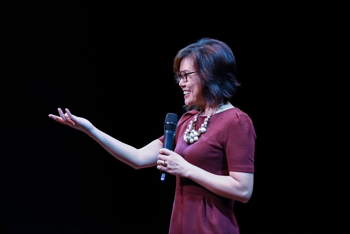 DFSVancouver's tweet image. Vivian grew up in a family where poverty and abuse had existed for generations. With the help of Dress for Success Vancouver, she found skills to succeed, a community &amp;amp; hope. Empower women like Vivian to become economically independent and break the cycle: donate.dfsvancouver.org