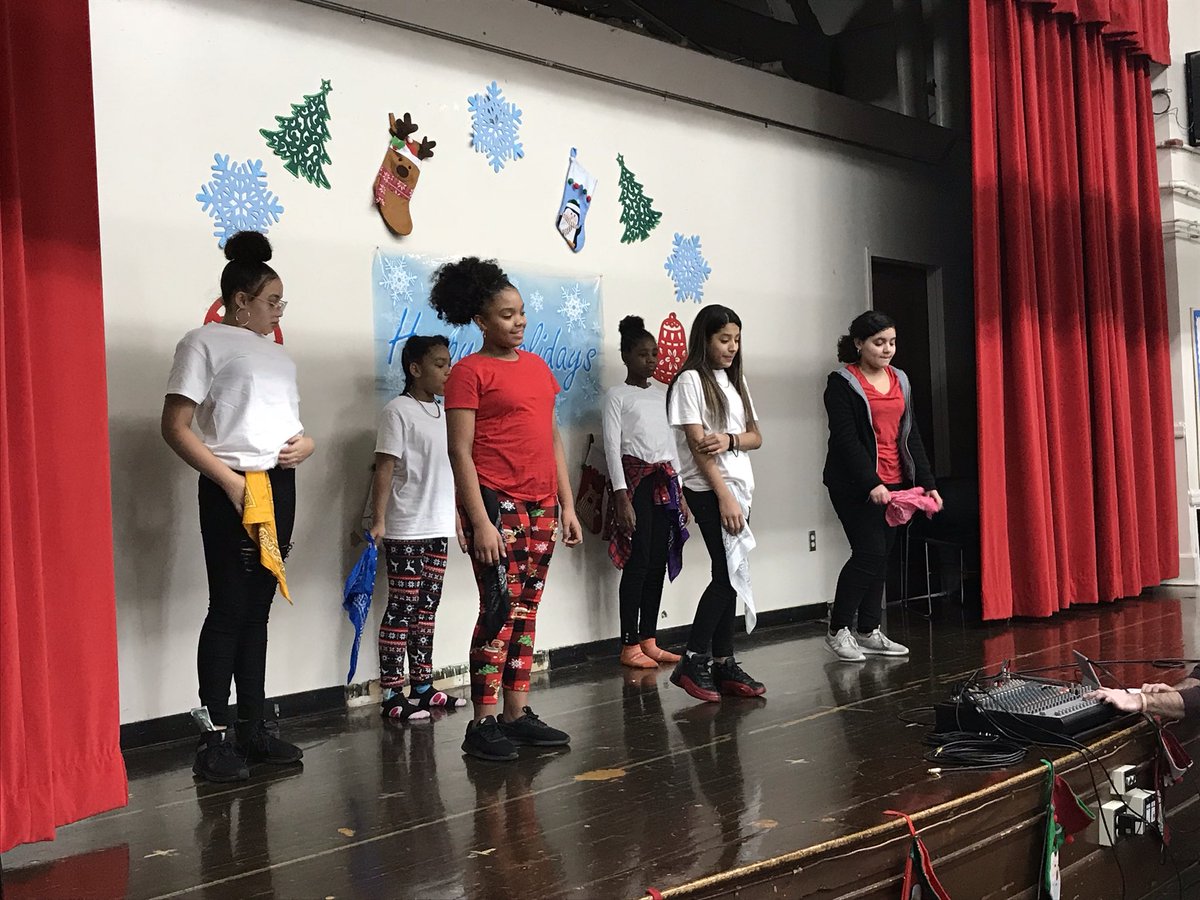 Holiday Fun <a href="/BSTEMhartford/">Betances STEM</a> <a href="/robertsisgreat/">Mr. Roberts</a> really put together another great show!  #bstemhartford #holidayseason <a href="/HartfordSuper/">Dr. Andraé Townsel</a> <a href="/MrRichT1P/">Tyrone Richardson</a> <a href="/GalGabrielle/">Gabby Galiatsatos</a>