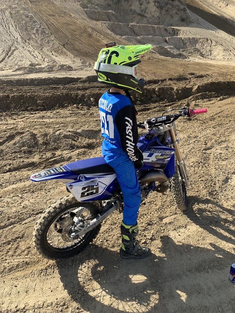 @lapkingracing sighting at @glenhelenraceway 🔥.  @heyitsluke25 about to throw down!  Thanks for your support West Coast!