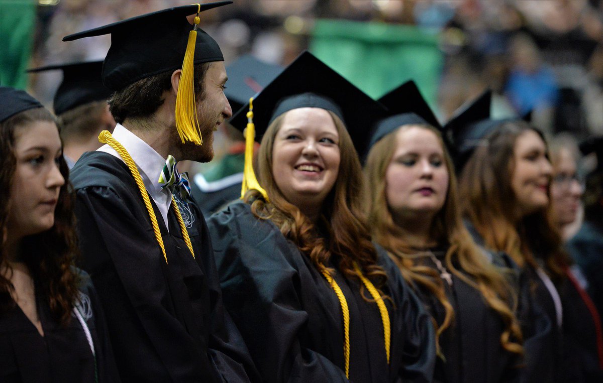 marshallu's tweet photo. #MarshallUTBT We had a great time celebrating with our graduates last week! View photos and rewatch the ceremony at https://t.co/7UQuwnTfX8. #MarshallGrad18 #SonsandDaughtersofMarshall #MarshallUFamily https://t.co/W8NWl9Hl2L