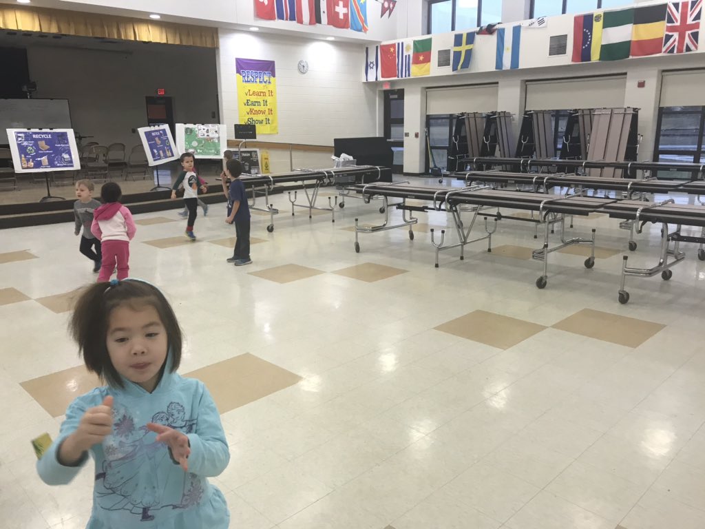 thurstonpre's tweet photo. Preschool had so much fun searching for our runaway gingerbread men and ice skating today! #preschoollife @a2Thurston https://t.co/B7gMdUiSwe