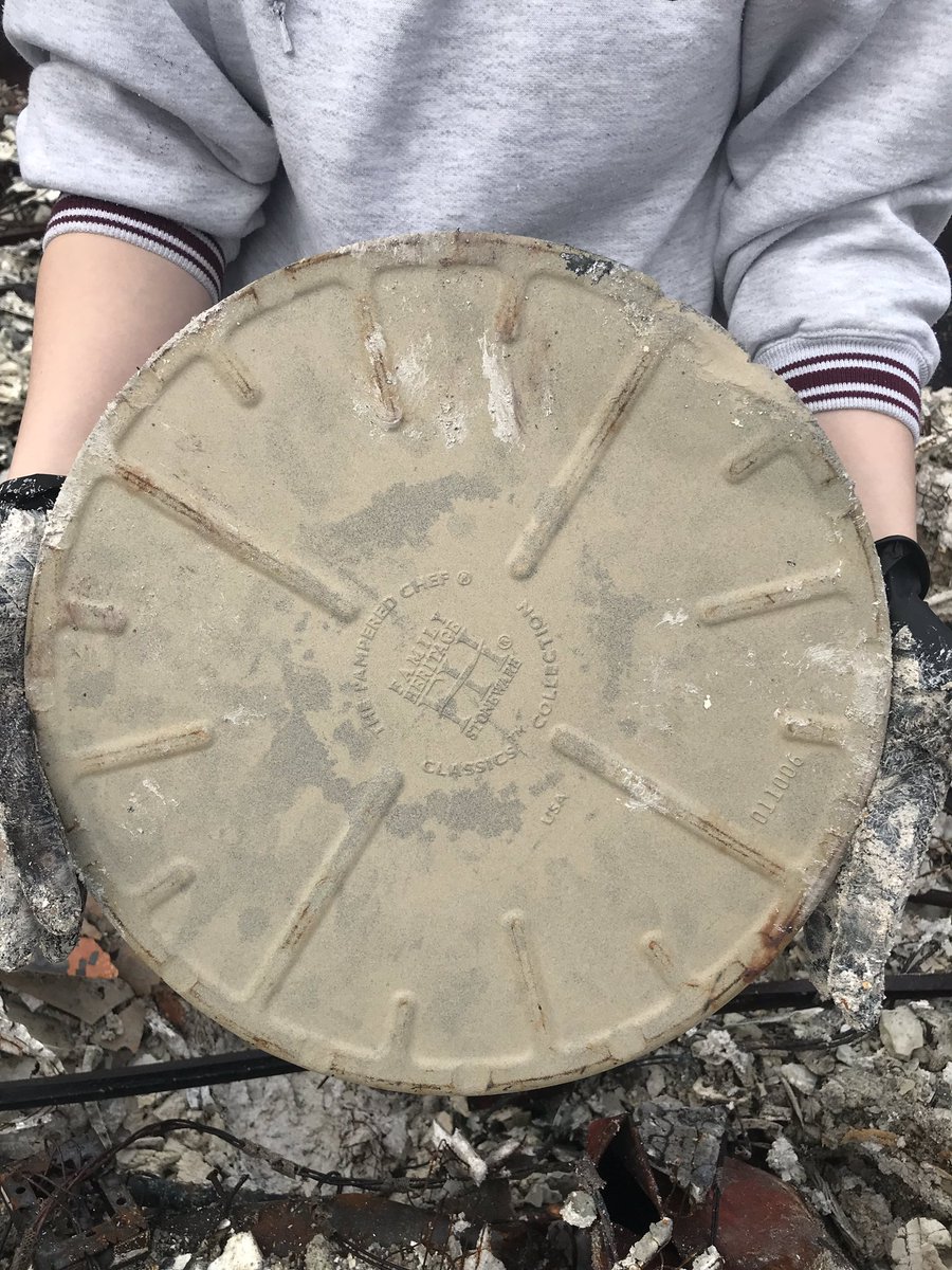 haleyssb's tweet photo. @pamperedchef my mom and I used our pizza stone ALL the time we found it in our burnt out oven (almost) perfectly intact! We’ll have to get a new one... https://t.co/A1uFKorhgr