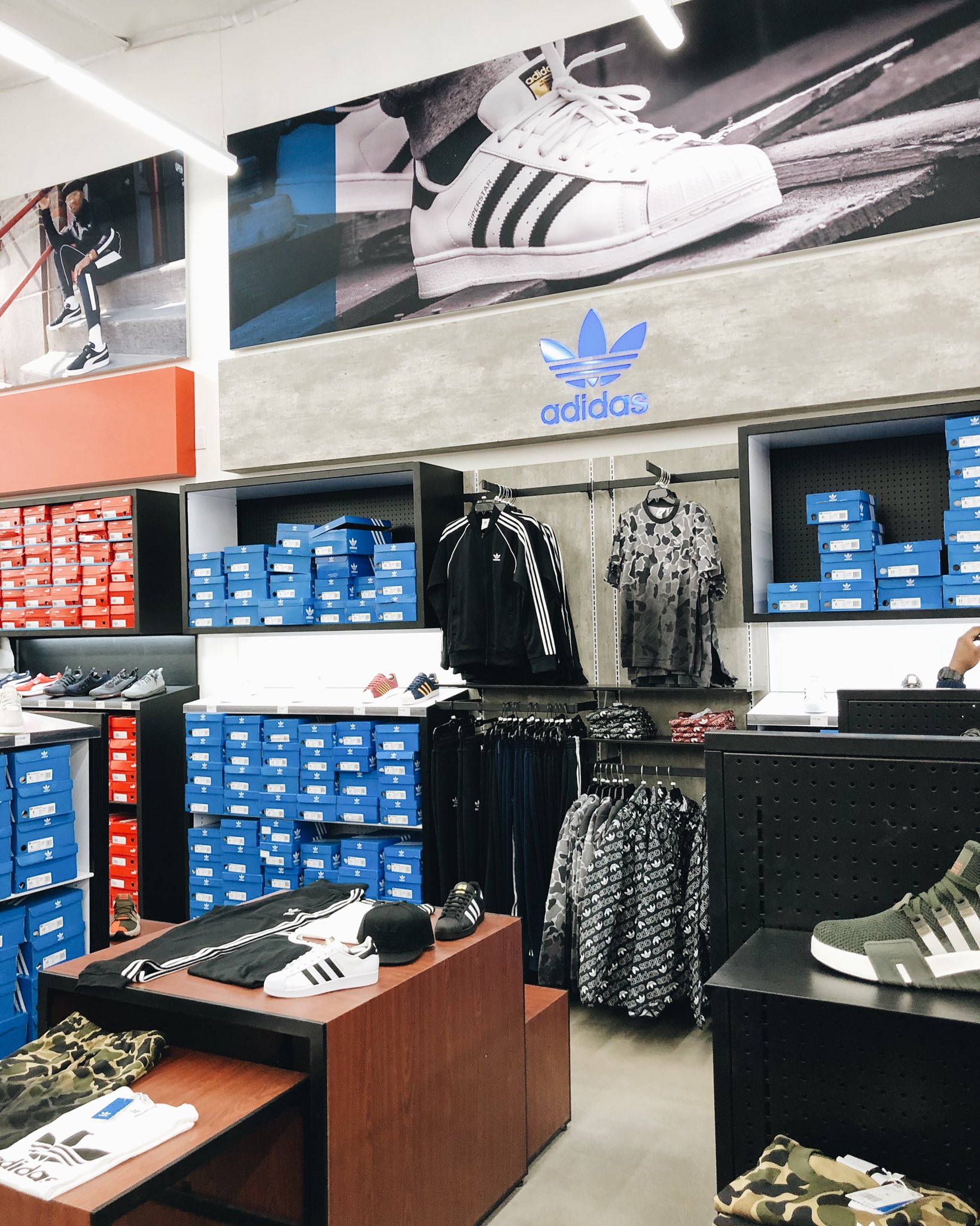 Shoe warehouse on slauson and vermont best sale